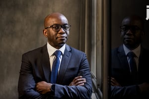 Samuel Munzele Maimbo chez Jeune Afrique à Paris, le 4 février 2025. © Thomas Morel-Fort pour JA