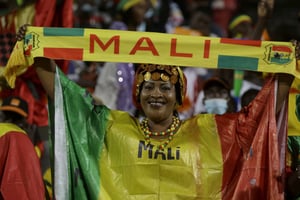 Une supportrice malienne lors d’un match de la CAN 2022 au Cameroun, le 26 janvier 2022. © Sunday Alamba/AP/SIPA