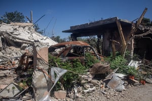 Débris d’habitations détruites par des frappes israéliennes à Alma Alchaab, au Liban, le 26 juin 2024. © Chris McGrath / GETTY IMAGES EUROPE / Getty Images via AFP.