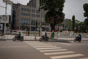 Le mouvement de grève générale en Guinée s’est traduit par une presque paralysie de la capitale, Conakry (ici en septembre 2023). © Annika Hammerschlag/Anadolu via AFP.