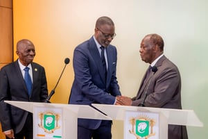 Après la rencontre entre le président Alassane Ouattara et le patron du PDCI, Tidjane Thiam, le 11 mars 2024. © Ange Servais MAHOUENA/Présidence de la République de Côte d’Ivoire