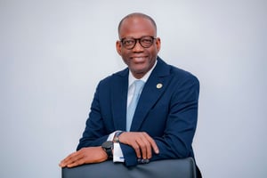 Depuis plus de dix ans, Lacina Koné prêche en Afrique et dans le monde la nécessité de bâtir un marché unique du numérique en Afrique. © Facebook Lacina Koné