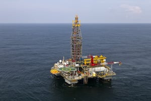 Une plateforme pétrolière d’exploration offshore. © Jody AMIET / AFP