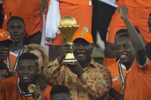 Le président Alassane Ouattara, lors de la victoire des Éléphants en finale de la CAN face au Nigeria, le 11 février 2024 à Abidjan. © Kim Price/CSM/Shutterstock/SIPA