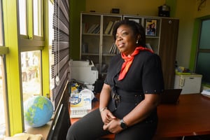 L’universtaire Viviane Ondoua Biwolé, dans son bureau, à Yaoundé, le 13 janvier 2024. © MABOUP pour JA.