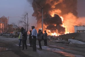L’explosion du principal depot de carburant de Guinée est survenue dans la nuit du 17 au 18 décembre. © STRINGER / AFP.
