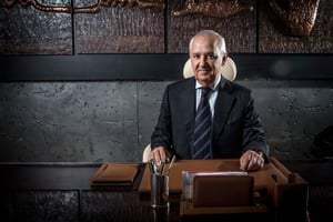 Anas Sefrioui, assis à son bureau.