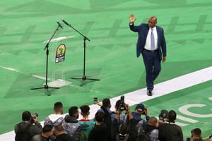 Le président de la CAF, Patrice Motsepe, lors de la cérémonie d’ouverture du 7e Championnat d’Afrique des nations (CHAN) au stade Nelson Mandela d’Alger, en Algérie, le 13 janvier 2022. © Billel Bensalem/APP/MaxPPP