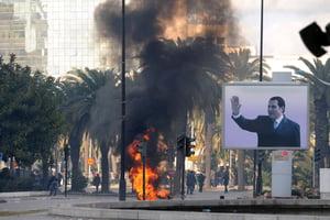 Dans une rue de Tunis, le 14 janvier 2011. © FETHI BELAID/AFP