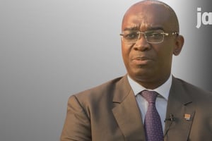 Jean-Louis Menann-Kouamé, le directeur général d’Orange Bank Africa. © Photomontage : JA