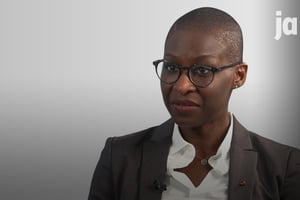 Maryse Lokossou, directrice générale de la Caisse des dépôts et consignations (CDC) du Bénin. © Photomontage : JA