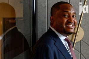 Baba Hady Thiam est avocat au barreau de Guinée et de Paris et travaille sur le projet Simandou.