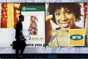 Affiche publicitaire pour MTN dans une rue de Lagos, le 30 octobre 2018. © REUTERS/Afolabi Sotunde