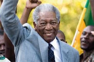 Morgan Freeman dans la peau de Mandela, dans Invictus (sortie à Paris le 13 janvier). © Warner Bros