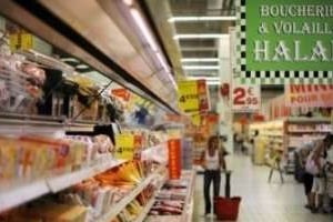Rayon halal dans un supermarché français, août 2009 © AFP