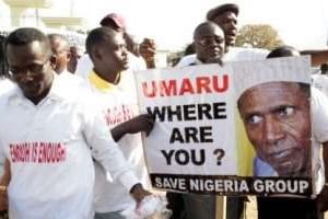 Des manifestants contre l’absence du président du Nigéria © AFP