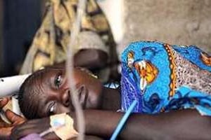 Une patiente sénégalaise atteinte du paludisme © AFP