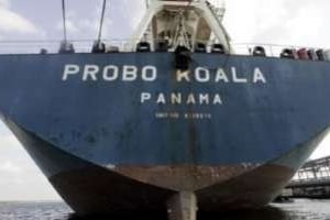 Le Probo Koala dans le port de Tallin, le 27 septembre 2006 © AFP