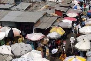 A lire le romancier, la drogue circule aux abords du marché de Dantokpa, à Cotonou. © kwekwekan