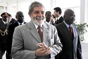 Le président brésilien Lula et son homologue mozambicain Armando Emilio Guebuza en 2008 à Maputo © Reuters