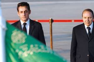 Nicolas Sarkozy et son homologue Abdelaziz Bouteflika © Abacapress.com