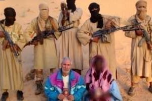 Au nom de l’islam, Aqmi intensifie ses actions (ici avec des otages italiens enlevés en Mauritanie) © AFP