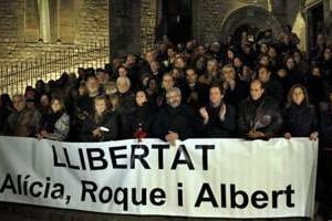 Manifestation de l’ONG Barcelona Accio Solidaria pour réclamer la libération de ses membres. © AFP