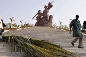 Préparatifs de l’inauguration du monument de la renaissance africaine, le 2 avril 2010 à Dakar. © AFP