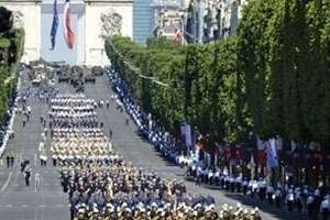 Le défilé militaire du 14 Juillet sur les Champs-Élysées à Paris, en 2008. © AFP