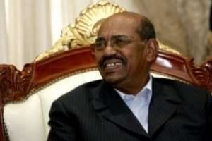 Le président soudanais Omar el-Béchir, le 18 avril 2010 à Khartoum. © AFP