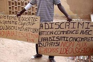 Lors de la manifestation d’étudiants noirs devant l’université de Nouakchott, le 24 mars. © D.R