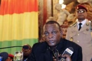 Sékouba Konaté, dirigeant par intérim de Guinée, le 3 avril 2010 à Paris. © AFP.