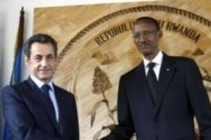 Les présidents rwandais Paul Kagame et français Nicolas Sarkozy à Kigali le 25 février 2010. © AFP