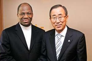 Djibril Bassolé, médiateur de l’ONU et de l’Union africaine, avec Ban Ki-moon. © ONU