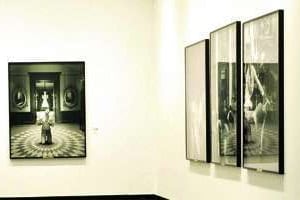Clichés de Reza Aramesh exposés à la CMOOA Galerie (Rabat). © Fouad Maazouz. Courtesy CMOOA Galerie