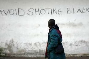 « Éviter de tirer sur les Noirs », à Rosarno (Italie) en janvier 2010. © Carlo Hermann/AFP
