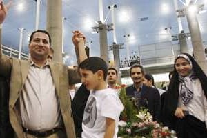 Le scientifique iranien à son arrivée à Téhéran, le 15 juillet. © EPA