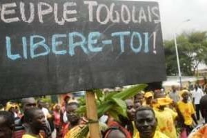 Manifestation de l’opposition togolaise dont des partisans de l’UFC, le 20 mars 2010. © AFP