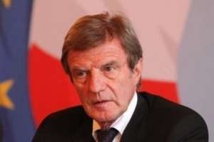 Le ministre français des Affaires étrangères, Bernard Kouchner, le 21 juillet 2010, à Paris. © HALEY / SIPA