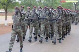Des militaires maliens au cours du défilé du cinquantenaire, le 22 septembre. © D.R.