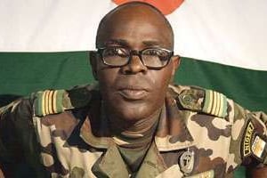 Le général Salou Djibo, chef de la junte, peu après le coup d’État du mois de février. © Rebecca Blackwell/AP/SIPA
