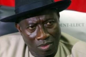 Sous la présidence du Nigérian Goodluck Jonathan, la Cedeao suspend la Côte d’ivoire. © AFP