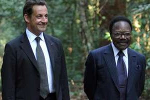 Omar Bongo, avec Nicolas Sarkozy en juillet 2007. © AFP