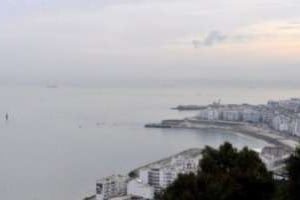 Vue aérienne d’Alger, au petit matin. © AFP
