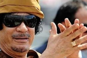Pour Mouammar Kaddafi, il n’y a pas mieux que Ben Ali pour la Tunisie. © AFP