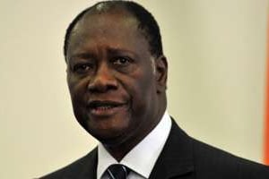 Alassane Ouattara est toujours contraint de prendre ses décisions depuis l’hôtel du Golf. © AFP