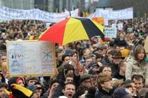 Manifestation à Bruxelles, le 23 janvier pour exprimer le ras-le-bol de la crise politique belge. © AFP