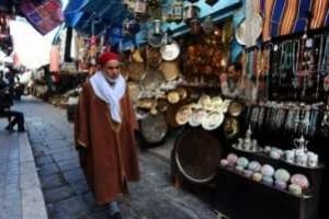 Une rue du souk de la médina de Tunis le 15 février 2011. © AFP