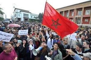 Manifestation pour des réformes , devant le Parlement marocain à Rabat, le 20 février. © AFP