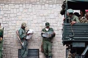 Selon un bilan non confirmé, cinq soldats congolais auraient été tués au cours de l’attaque. © AFP Photo